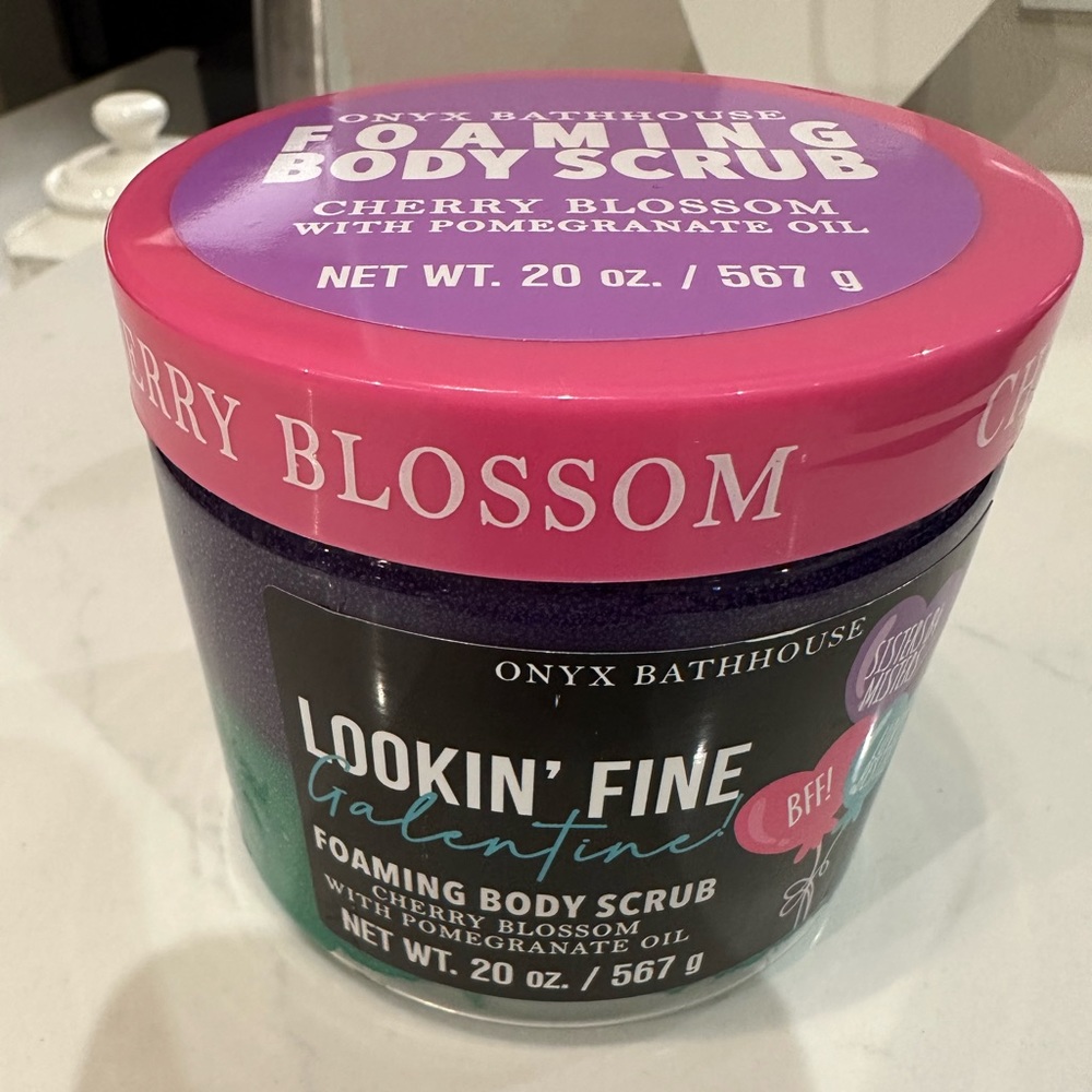 Onyx bathhouse body scrub